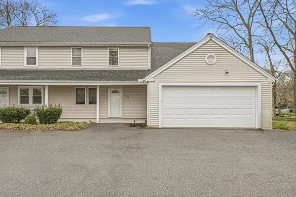$635,000 | 717 Pleasant Street, Unit B, Norwood, MA 02062