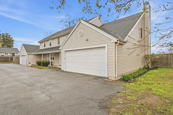 $635,000 | 717 Pleasant Street, Unit B, Norwood, MA 02062
