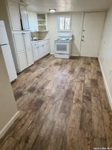 $800 | 8325 Farm To Market Road 327, Unit 6, Elmendorf, TX 78112