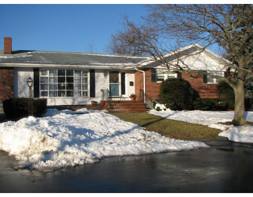 7 Pilgrim Road Lawrence, MA 01843 - Photo 1 of 12 Gallery Image 1