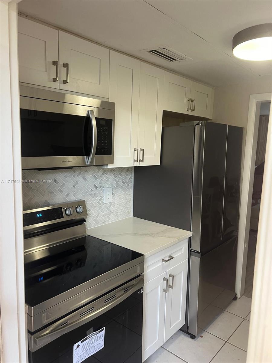 300 Northeast 20th Street, Unit 6060 Boca Raton, FL 33431 - Photo 3 of 15 Gallery Image 3
