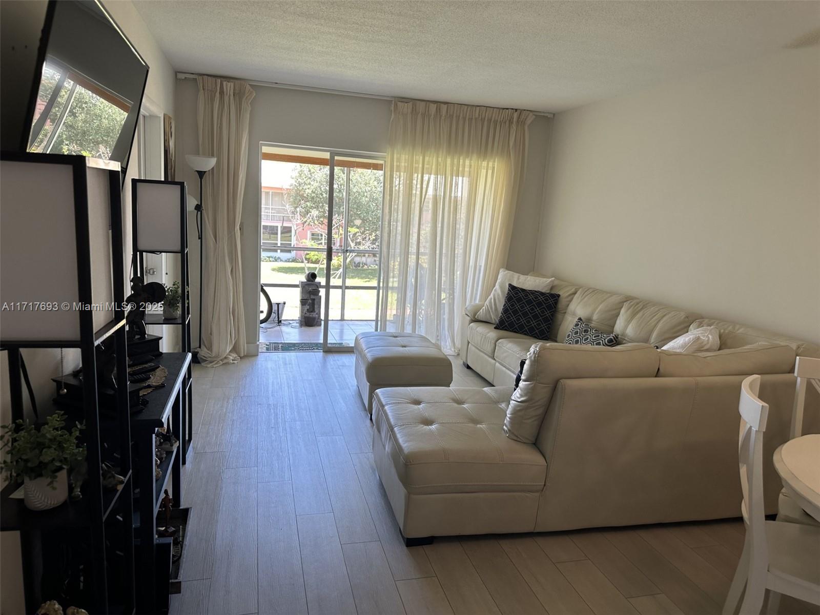 300 Northeast 20th Street, Unit 6060 Boca Raton, FL 33431 - Photo 4 of 15 Gallery Image 4