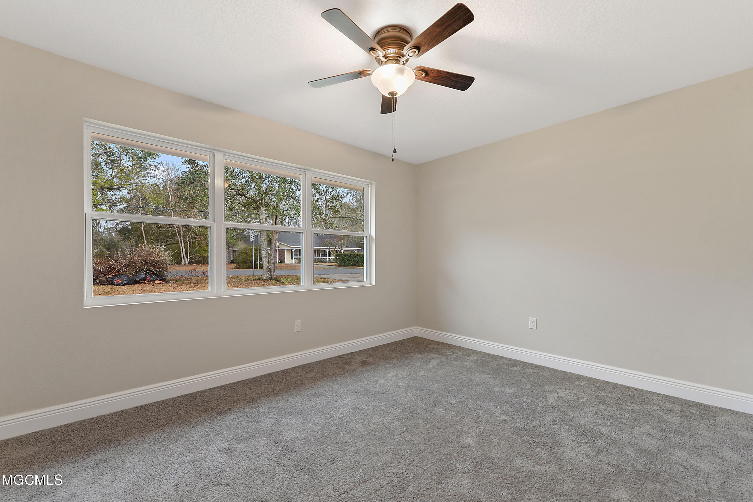 12409 Simpson Road Gulfport, MS 39503 - Photo 12 of 19 014