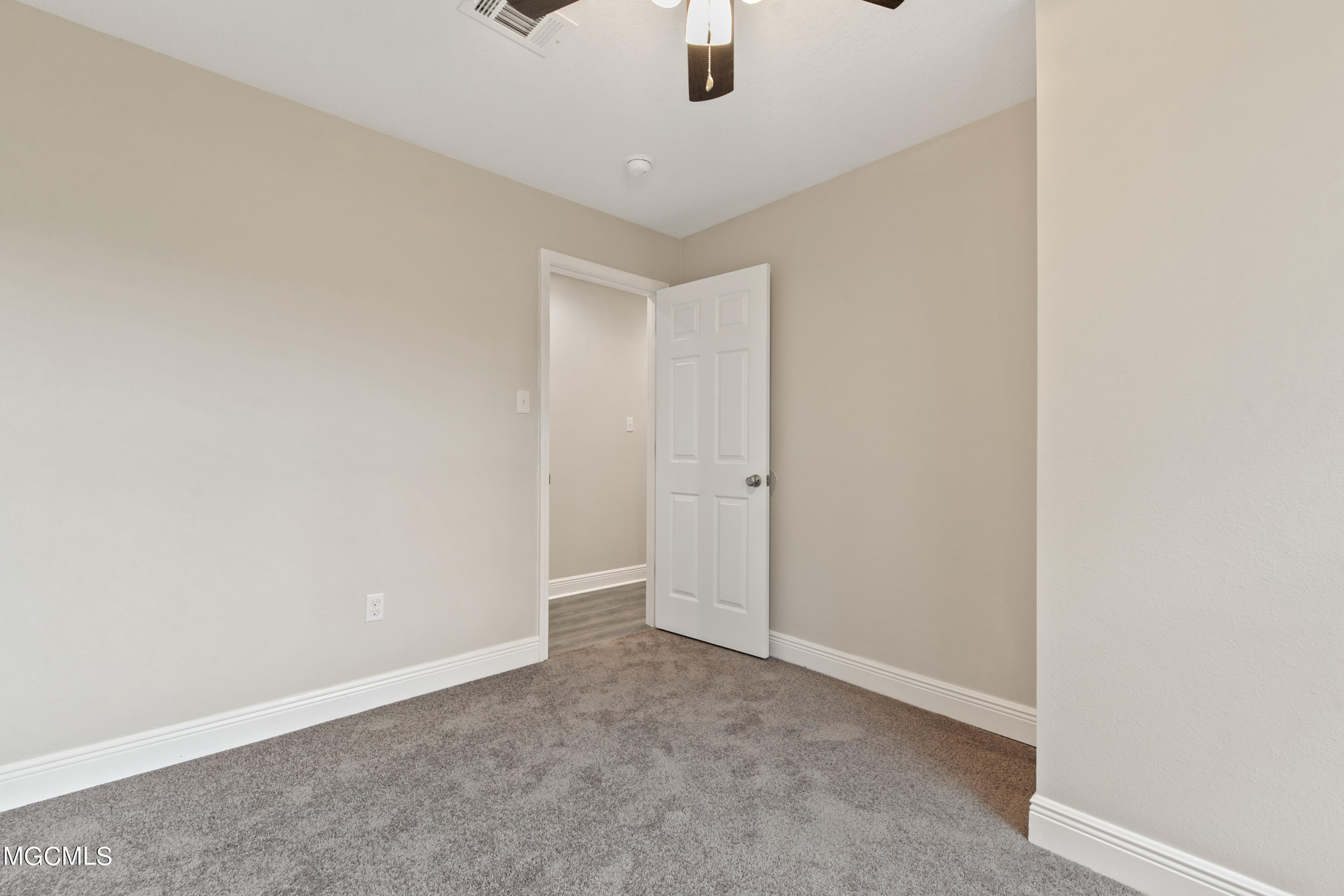 12409 Simpson Road Gulfport, MS 39503 - Photo 15 of 19 017