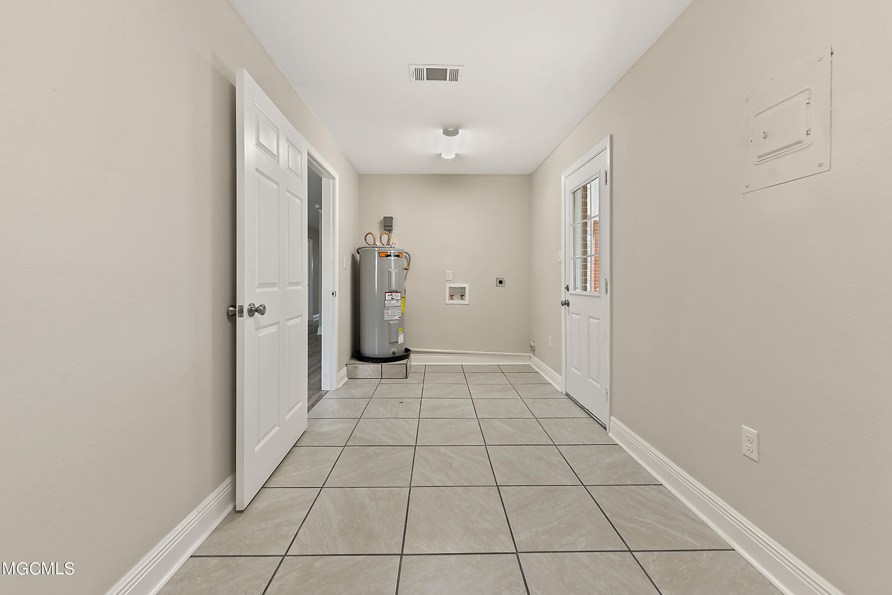 12409 Simpson Road Gulfport, MS 39503 - Photo 17 of 19 019