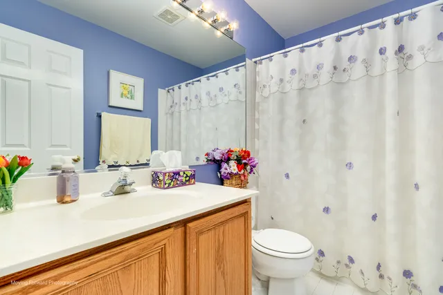 $394,900 | 2714 Whitlock Drive, Darien, IL 60561