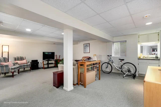 $394,900 | 2714 Whitlock Drive, Darien, IL 60561