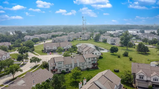 $394,900 | 2714 Whitlock Drive, Darien, IL 60561