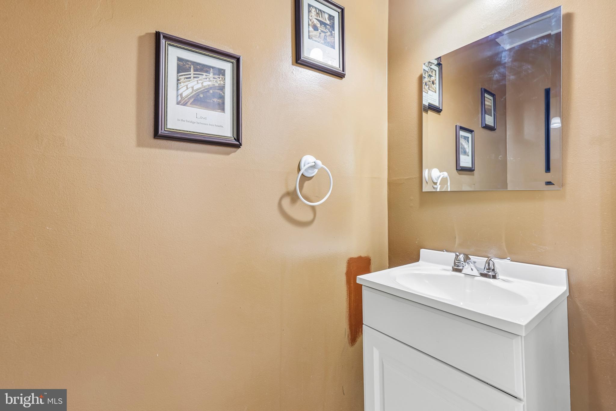 5233 Eliots Oak Road Columbia, MD 21044 - Photo 17 of 51 Bathroom