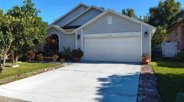 a front view of house with yard