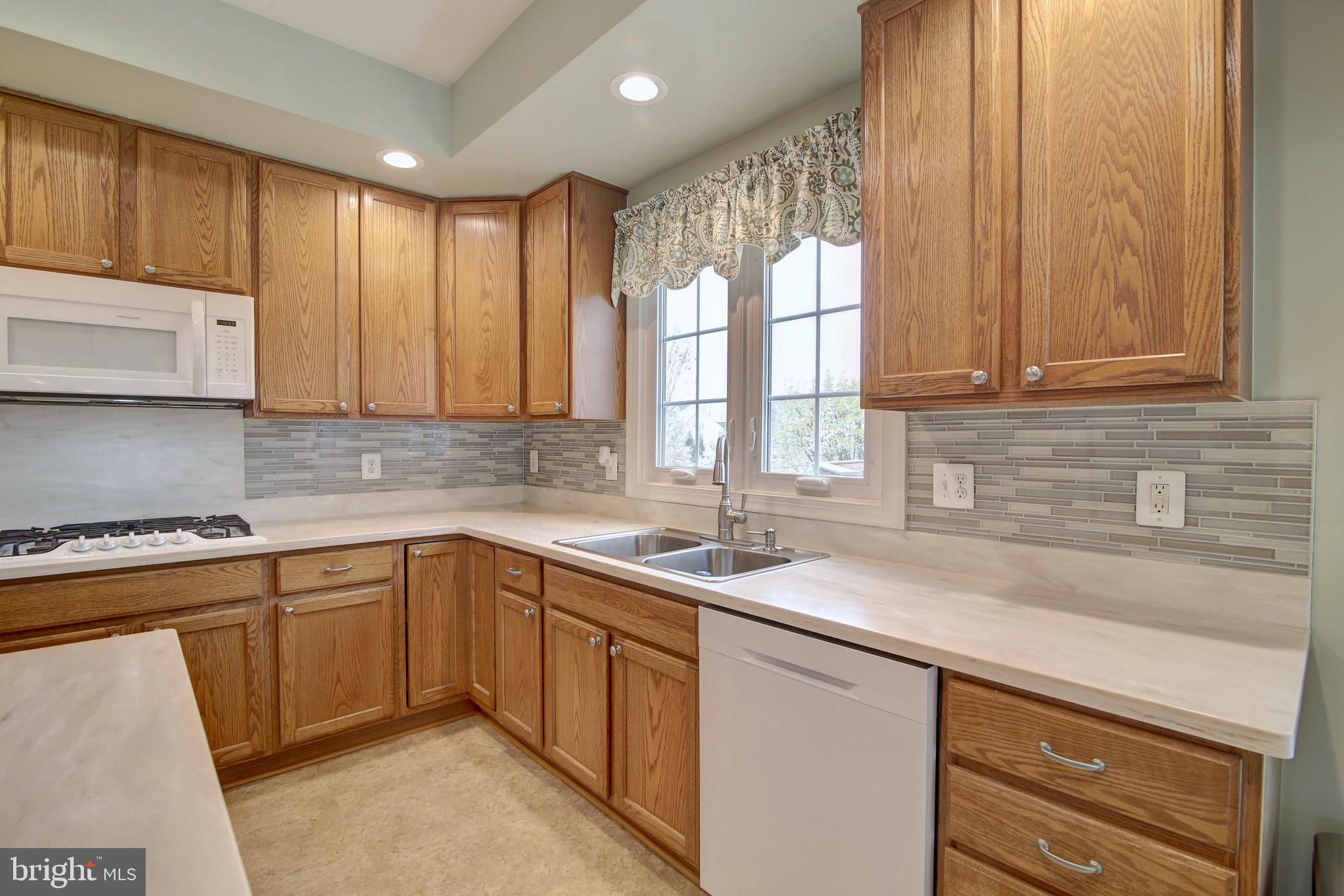 43369 Deepspring Court Ashburn, VA 20147 - Photo 15 of 45