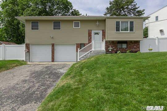 65 Amsterdam Road Smithtown, NY 11787 - Photo 1 of 1 Gallery Image 1
