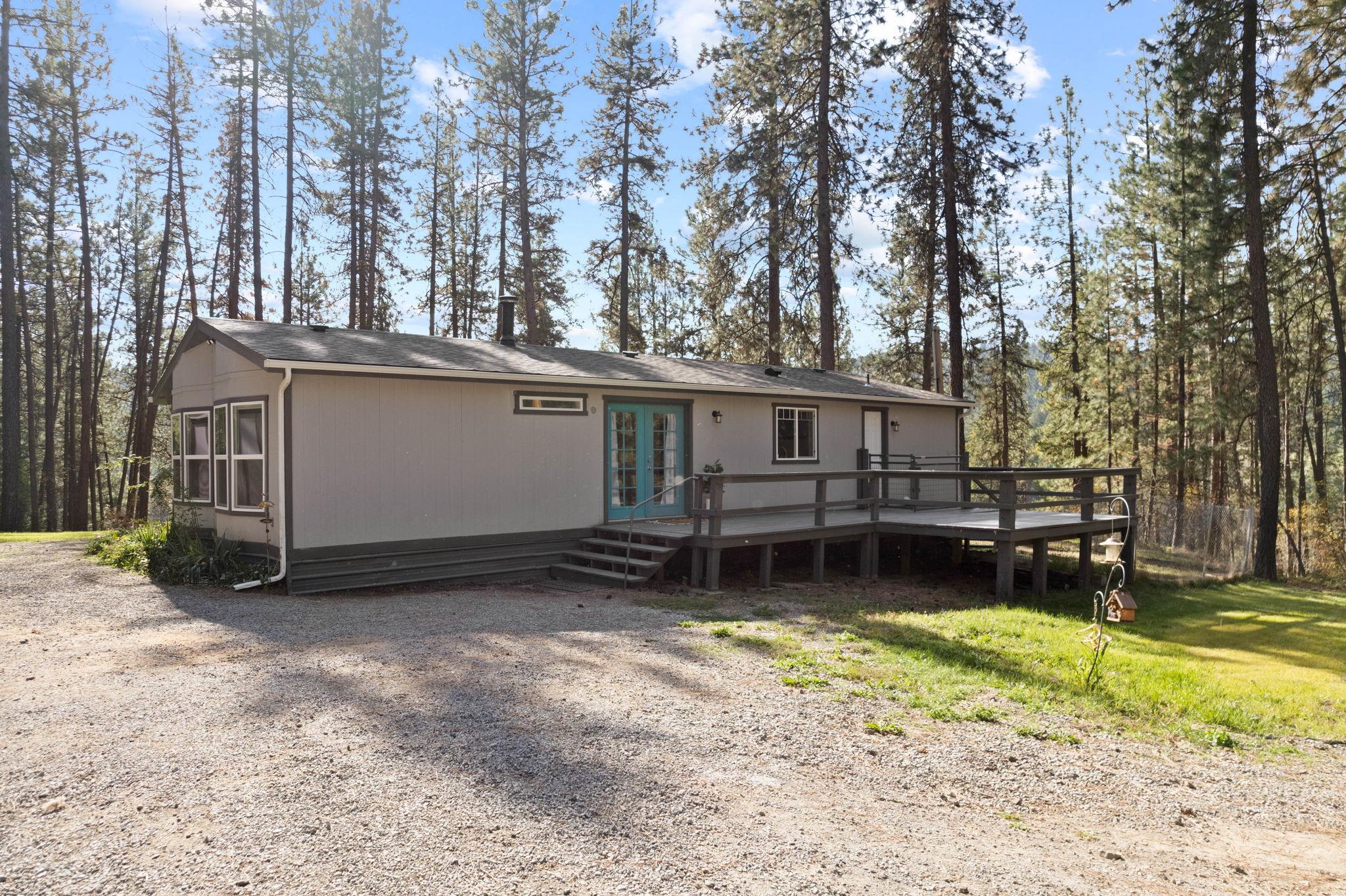11923 East Moffat Road Mead, WA 99021 - Photo 3 of 50