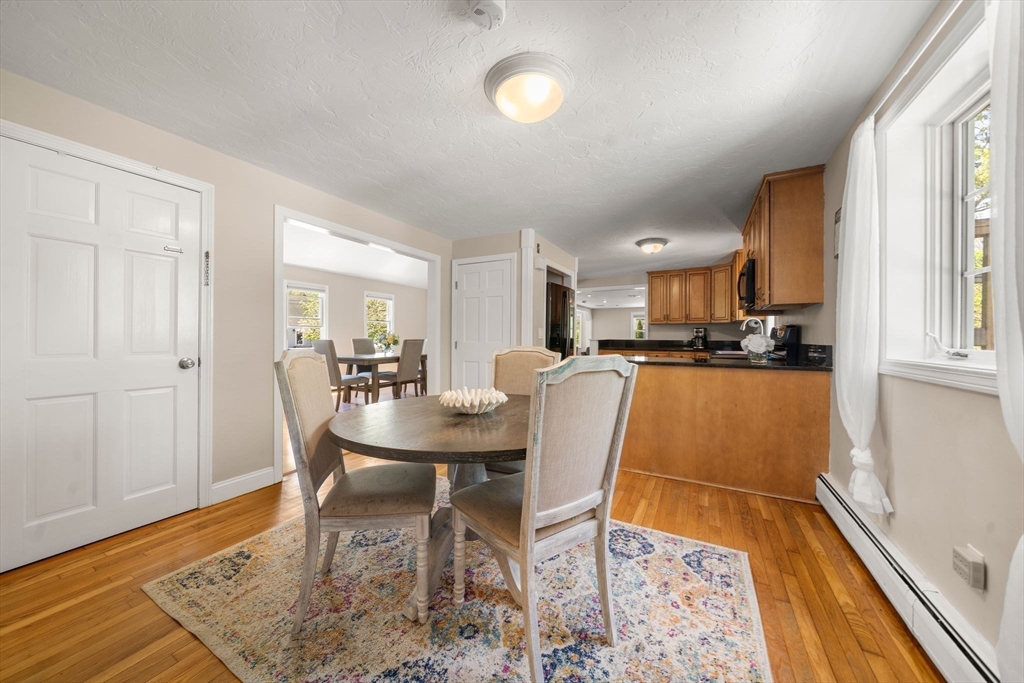 302 Ames Way Barnstable, MA 02632 - Photo 9 of 37