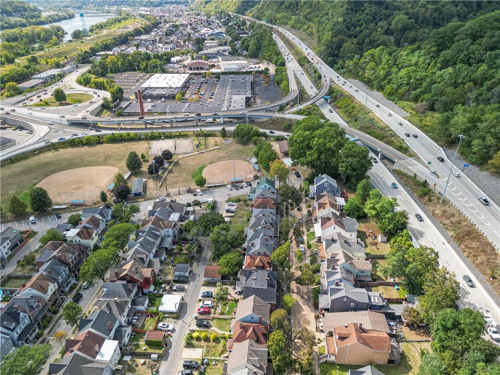 33 5th Street Pittsburgh, PA 15215 - Photo 31 of 32 a aerial view of a house with a lake view