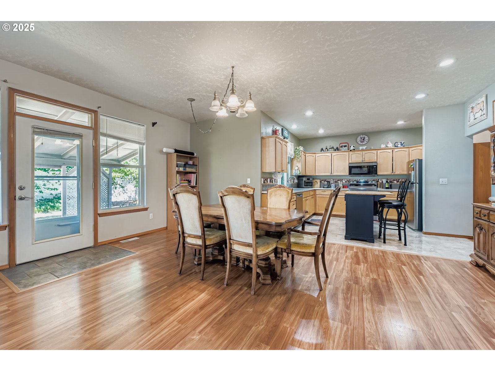 18271 Davis Street Sandy, OR 97055 - Photo 8 of 32