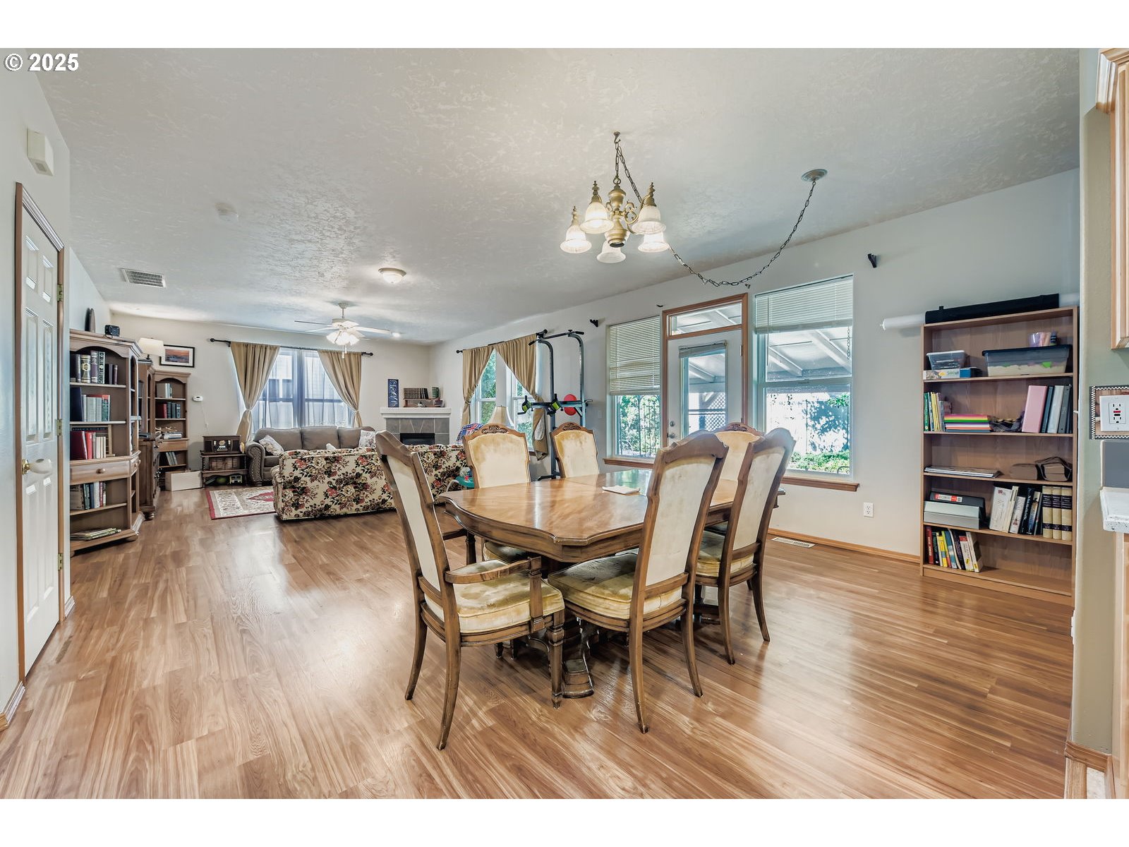 18271 Davis Street Sandy, OR 97055 - Photo 9 of 32