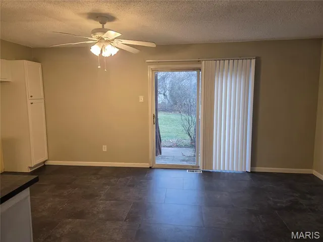 $1,900 | 13354 Hiddencrest Lane, Ballwin, MO 63021