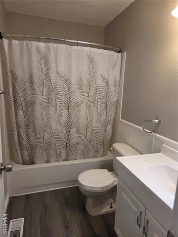 $1,900 | 13354 Hiddencrest Lane, Ballwin, MO 63021