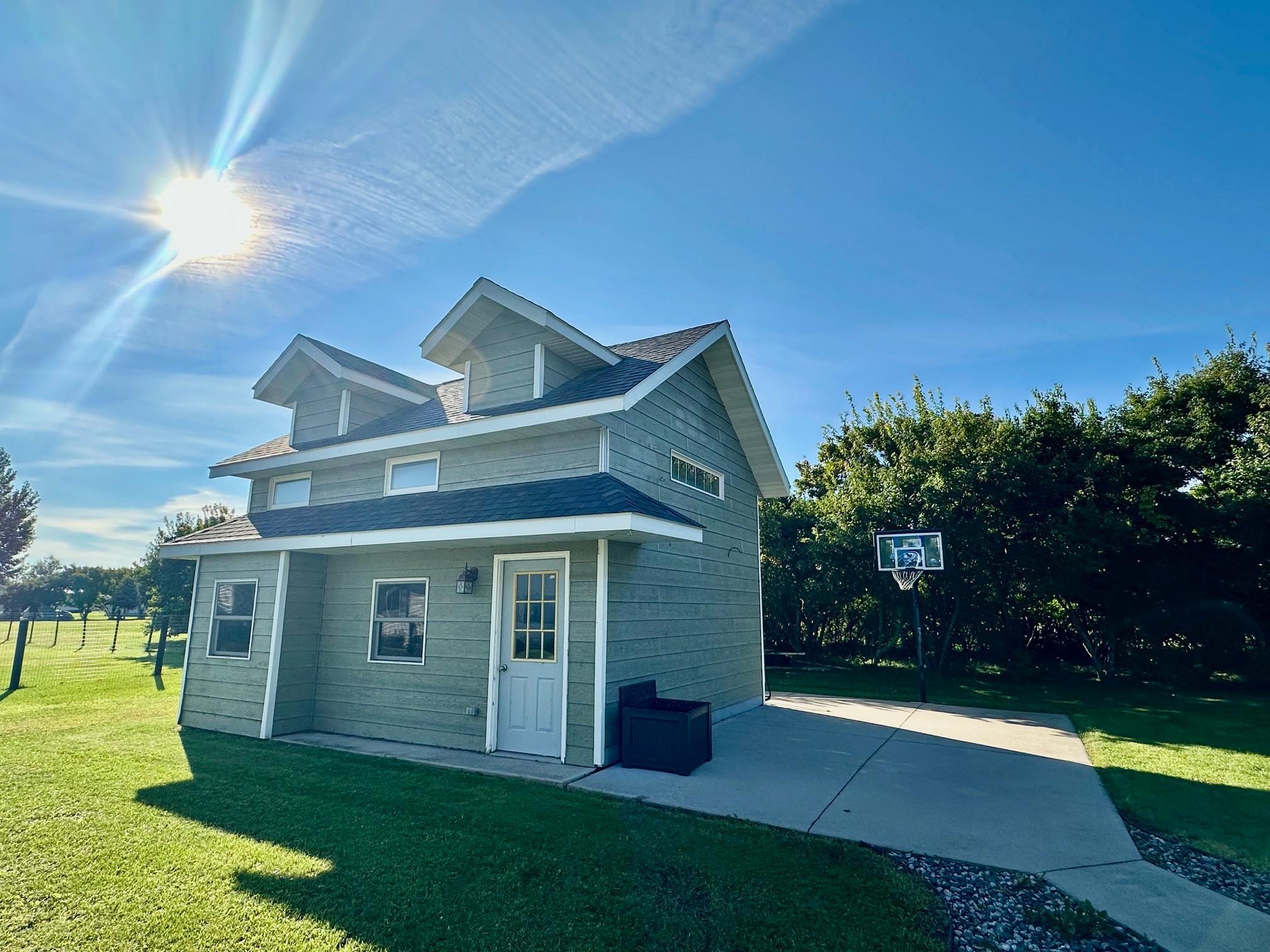 310 7th Street Southwest Roseau, MN 56751 - Photo 11 of 42