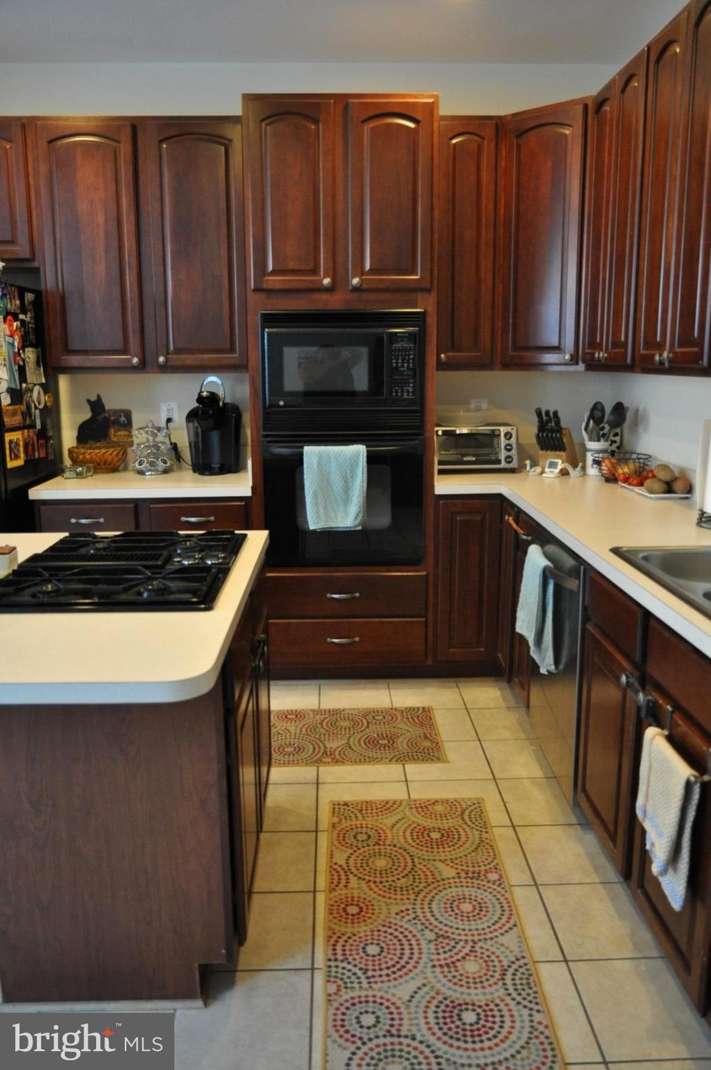 662 McLeary Square Southeast Leesburg, VA 20175 - Photo 10 of 30 Kitchen
