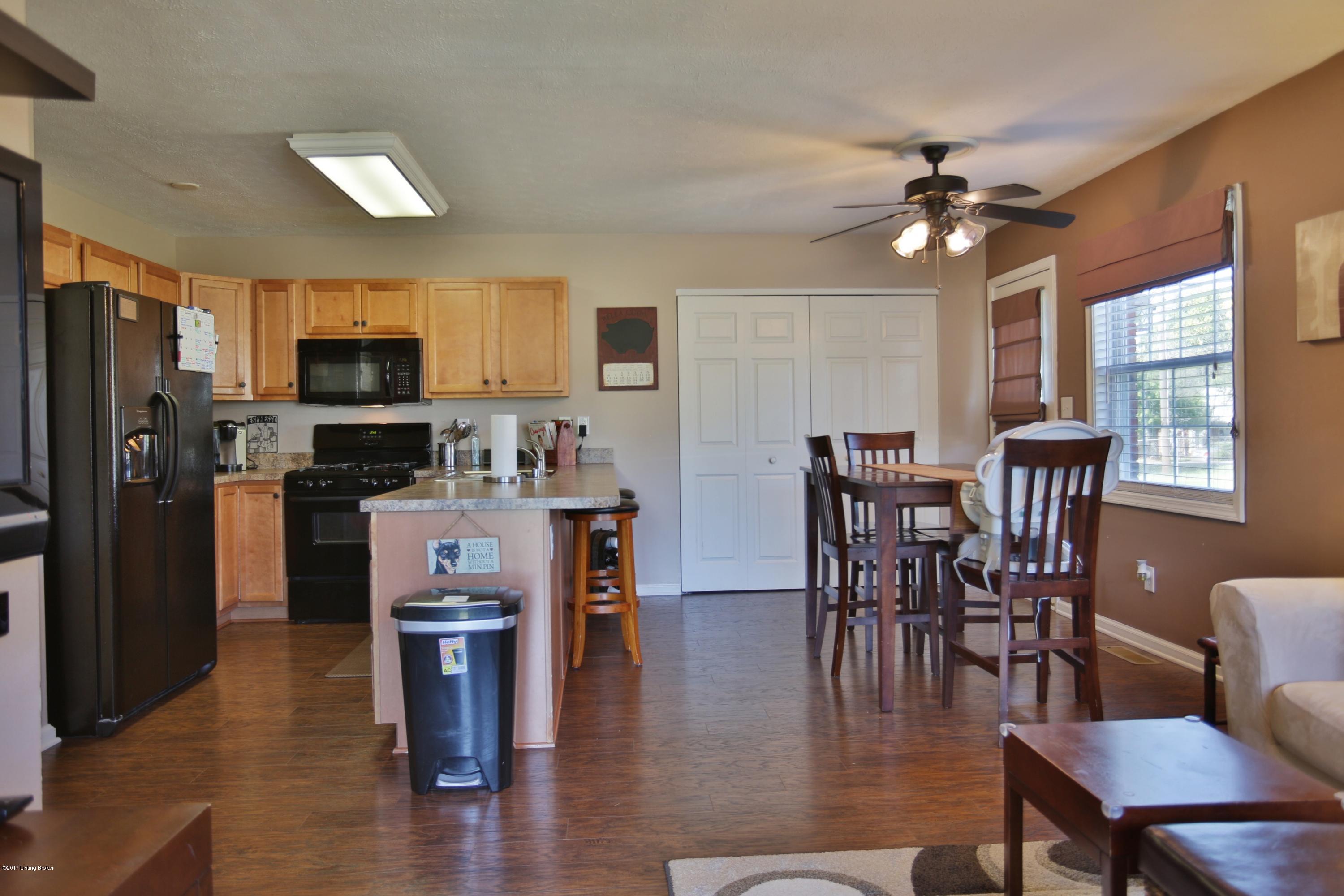 10202 Rod N Reel Road Louisville, KY 40229 - Photo 8 of 31 4