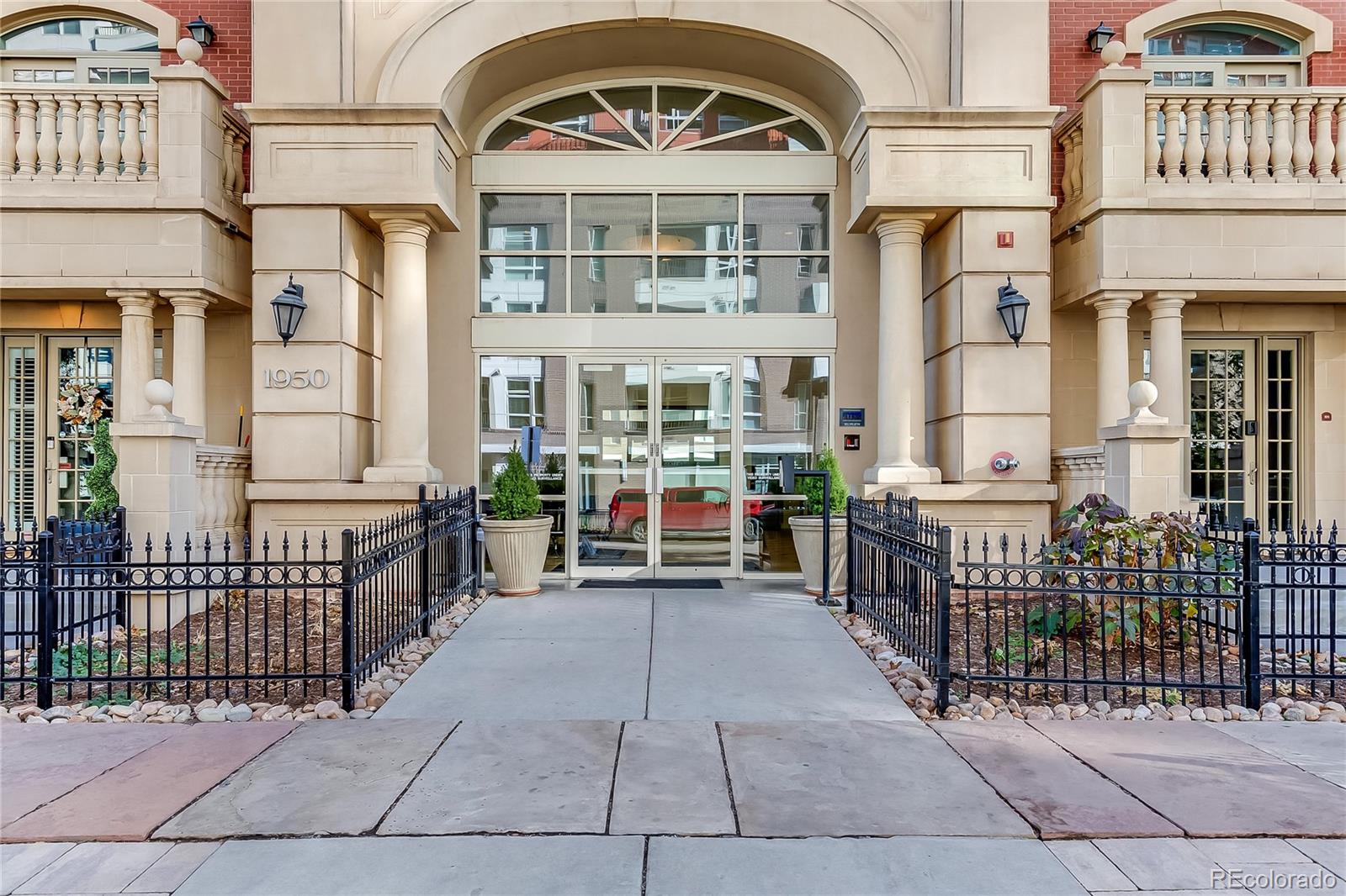 1950 Logan Street, Unit 814 Denver, CO 80203 - Photo 2 of 16