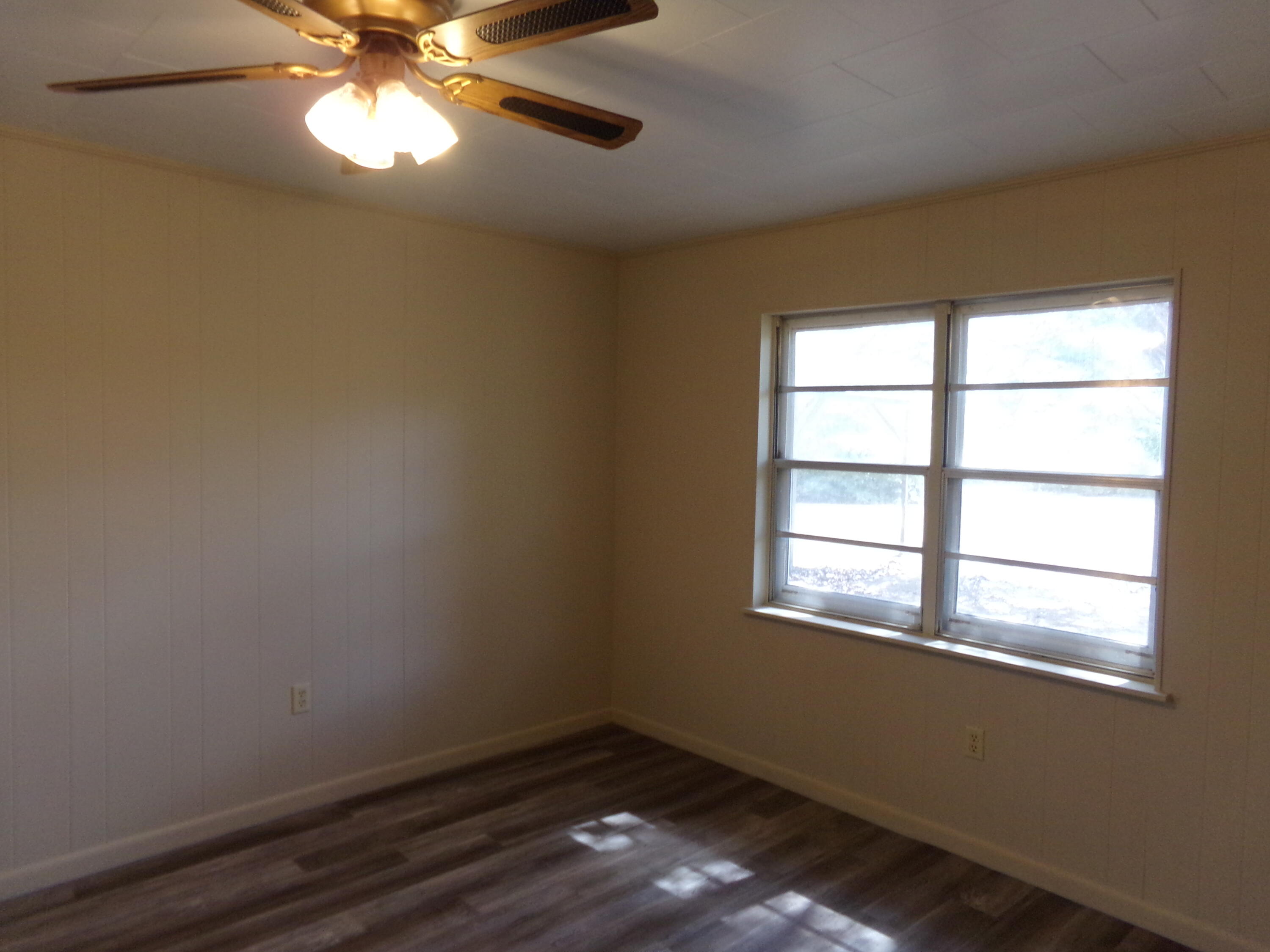 4071 Painter Branch Road Crestview, FL 32539 - Photo 24 of 64 an empty room with a window
