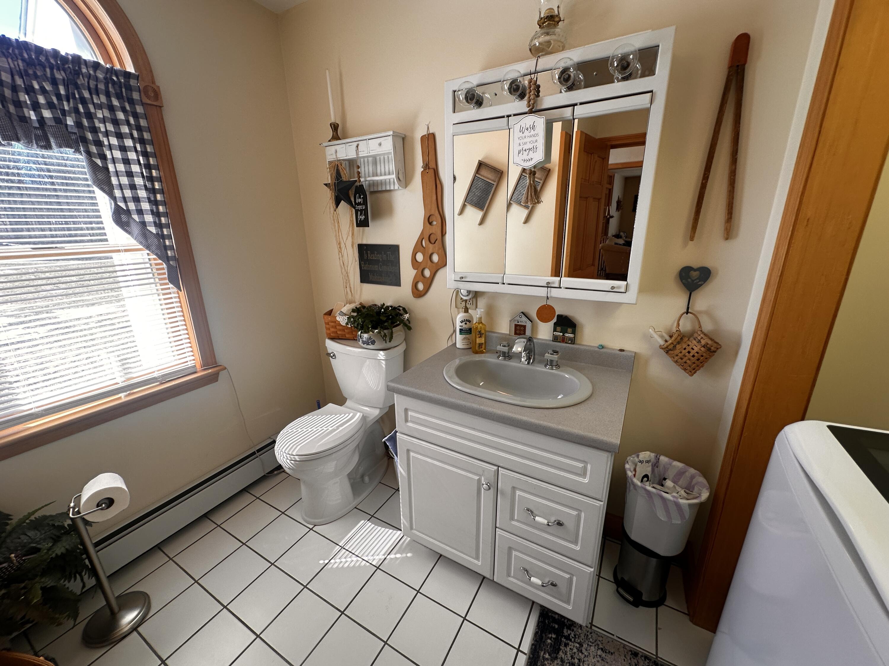 88 Sweet Road Lincoln, ME 04457 - Photo 20 of 35