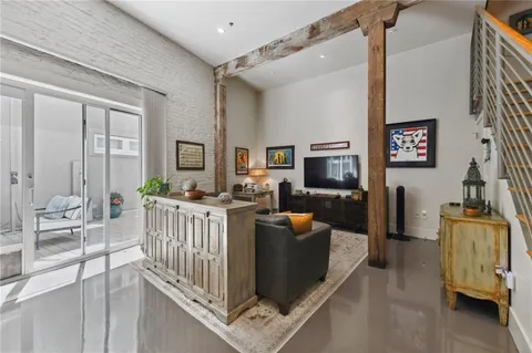$775,000 | 840 Tchoupitoulas Street, Unit 215, New Orleans, LA 70130
