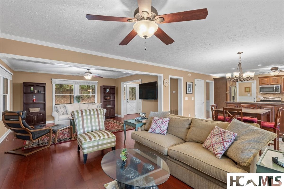 341 Trays Island Road Sapphire, NC 28774 - Photo 14 of 64 Gallery Image 14