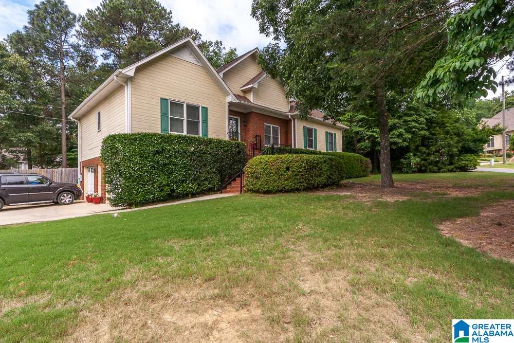 100 Kentwood Trail Alabaster, AL 35007 - Photo 2 of 43