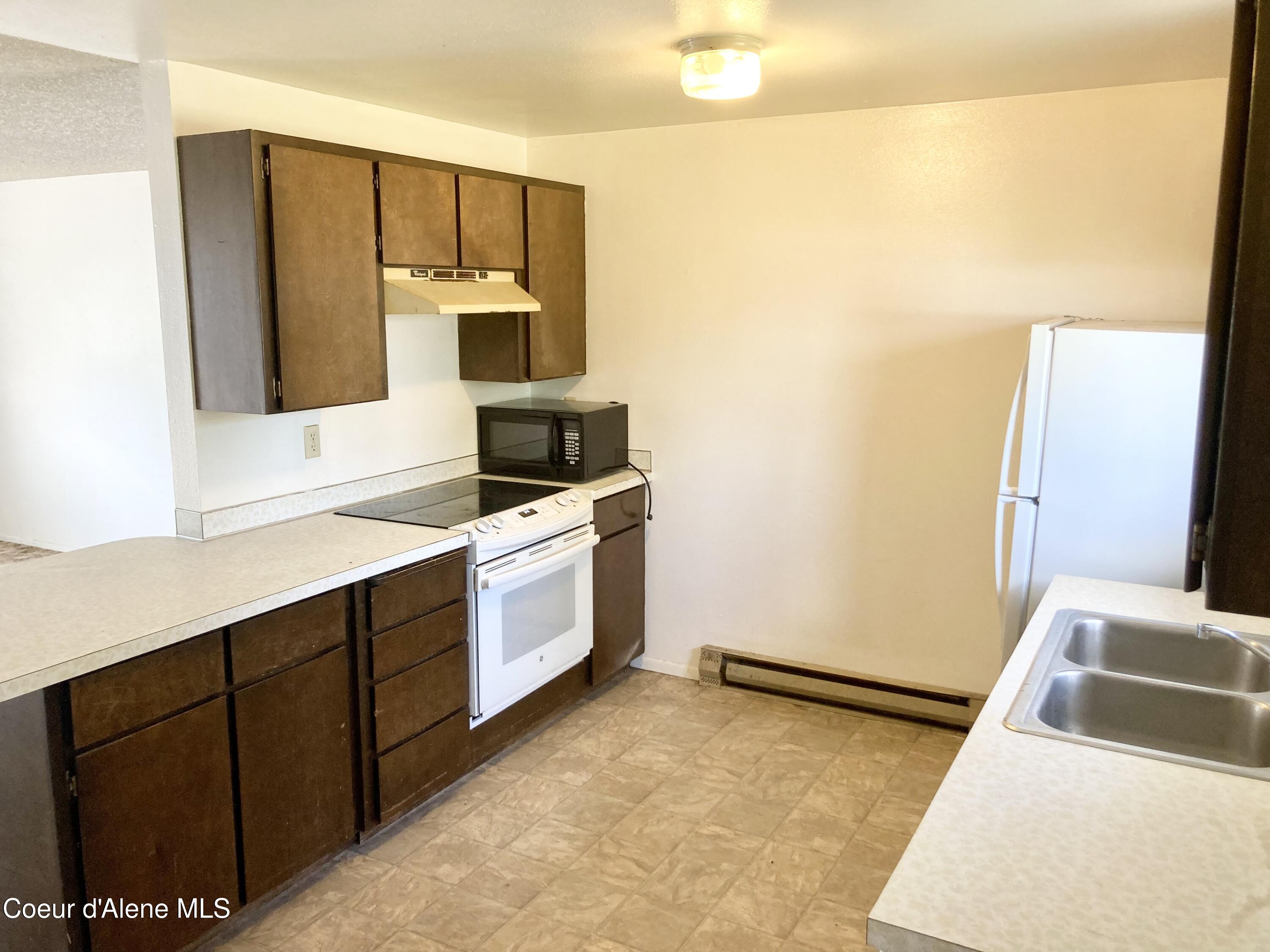 1809 East 3rd Avenue Post Falls, ID 83854 - Photo 5 of 12 2021-08-31 20.02.47