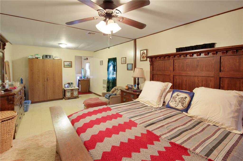 5005 Anderson Road Coffeyville, KS 67337 - Photo 12 of 27 Gallery Image 12
