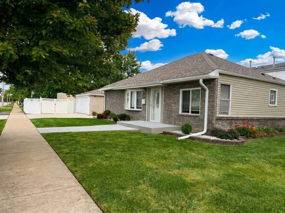 10801 Oak Avenue Chicago Ridge, IL 60415 - Photo 3 of 36 Gallery Image 3