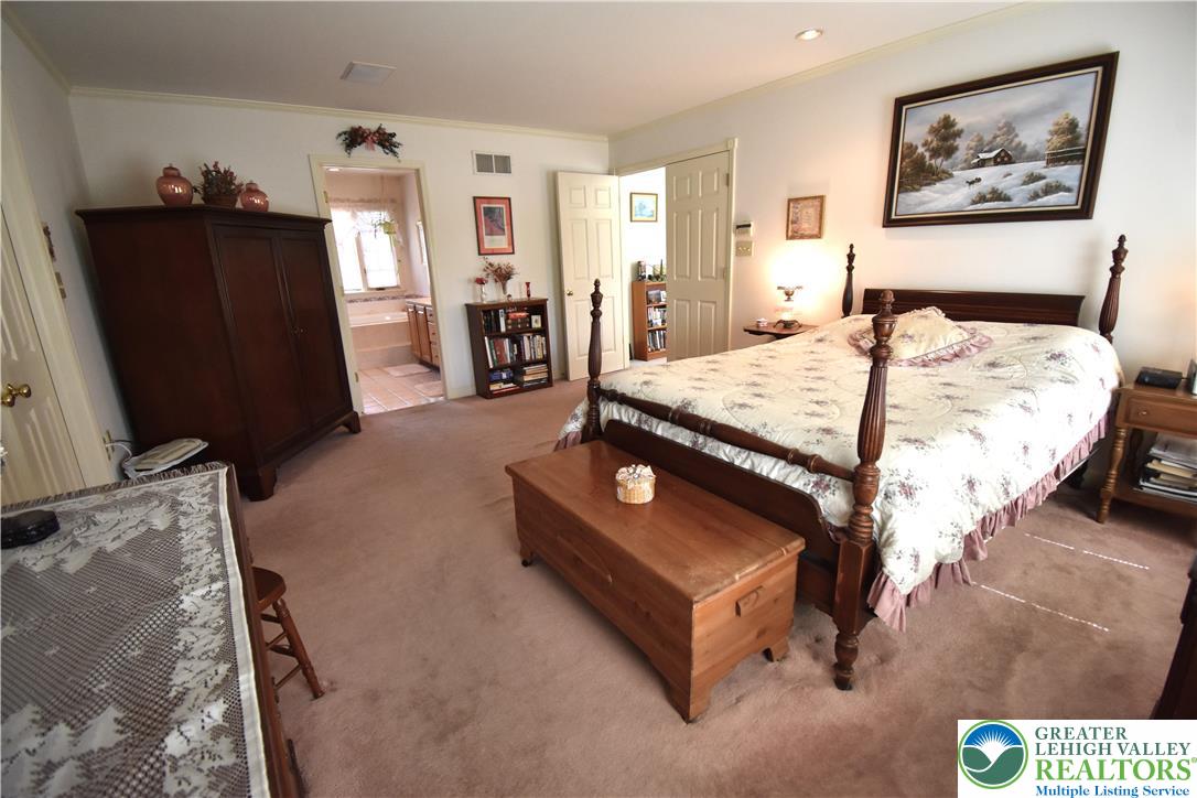 2215 Apple Road Fogelsville, PA 18051 - Photo 27 of 64