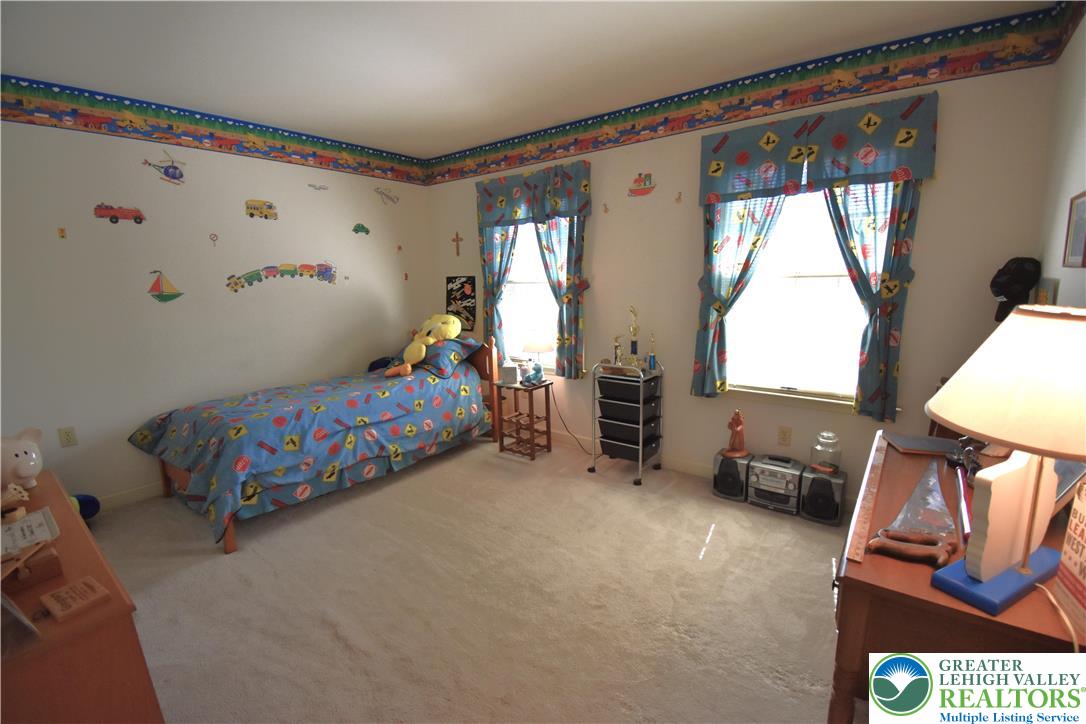 2215 Apple Road Fogelsville, PA 18051 - Photo 39 of 64