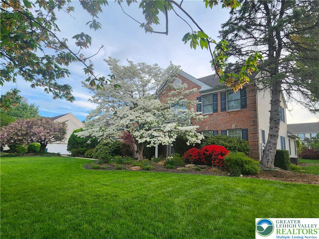 2215 Apple Road Fogelsville, PA 18051 - Photo 4 of 64