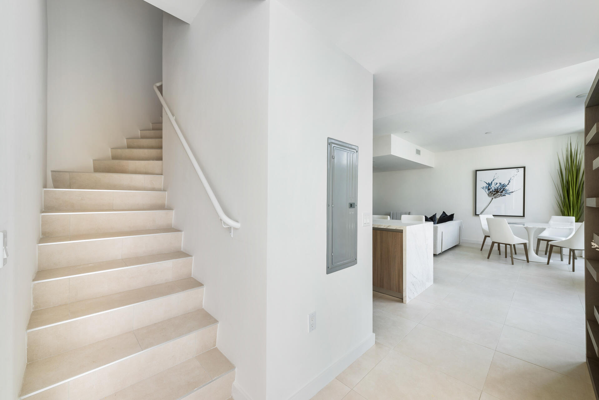 401 North Birch Road, Unit TH1 Fort Lauderdale, FL 33304 - Photo 5 of 31 001_4692