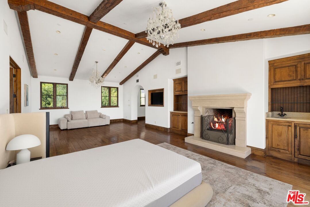 1111 Stradella Road Los Angeles, CA 90077 - Photo 19 of 37