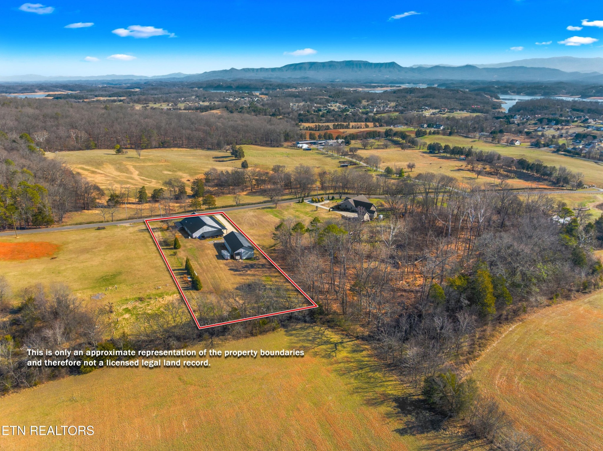559 Morie Road Dandridge, TN 37725 - Photo 4 of 54