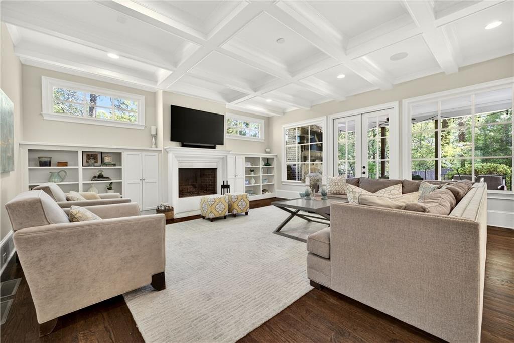 1116 Dawn View Lane Northwest Atlanta, GA 30327 - Photo 11 of 55