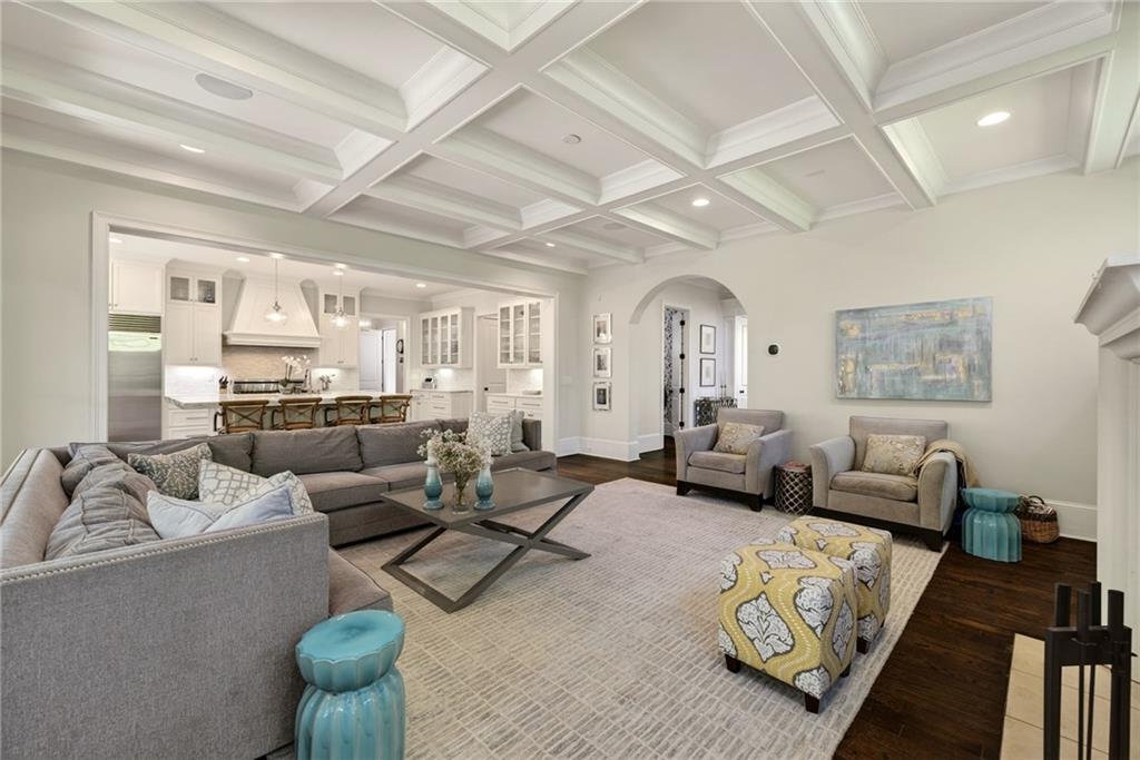 1116 Dawn View Lane Northwest Atlanta, GA 30327 - Photo 12 of 55