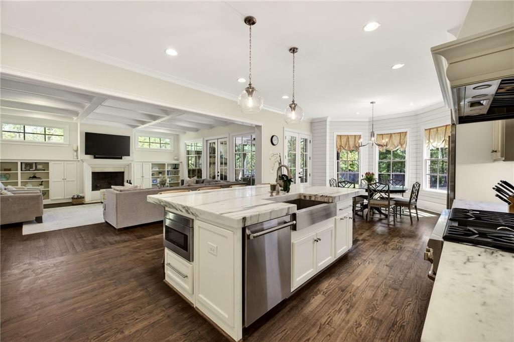 1116 Dawn View Lane Northwest Atlanta, GA 30327 - Photo 14 of 55