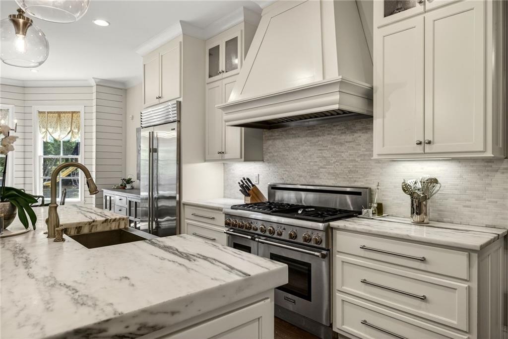 1116 Dawn View Lane Northwest Atlanta, GA 30327 - Photo 16 of 55