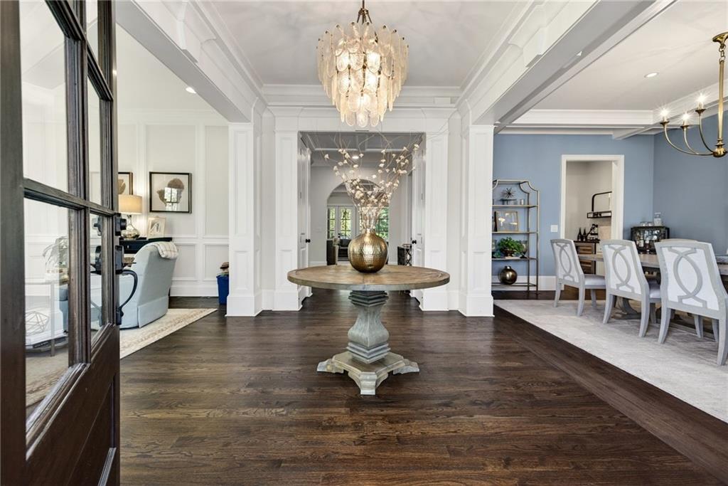 1116 Dawn View Lane Northwest Atlanta, GA 30327 - Photo 4 of 55