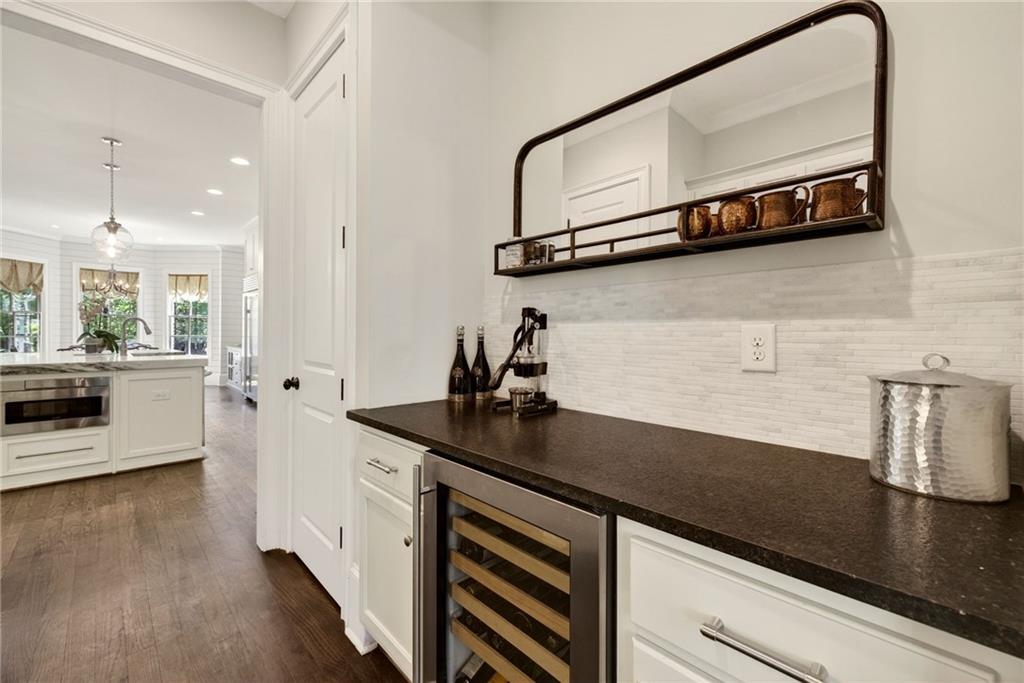 1116 Dawn View Lane Northwest Atlanta, GA 30327 - Photo 7 of 55