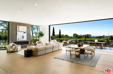 $9,988,000 | 5931 Kanan Dume Road, Malibu, CA 90265