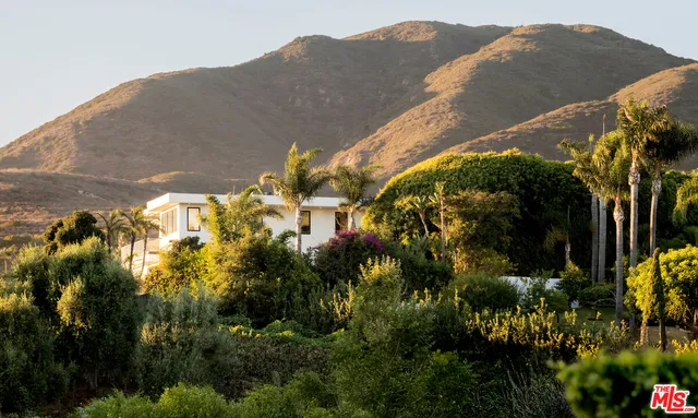 $9,988,000 | 5931 Kanan Dume Road, Malibu, CA 90265