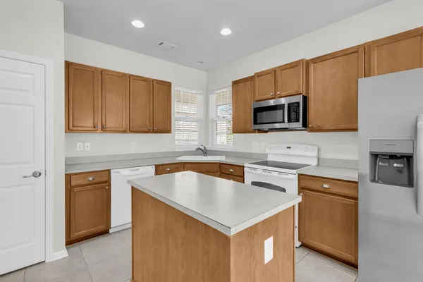 $2,200 | 168 Sea Lavender Lane, Summerville, SC 29486